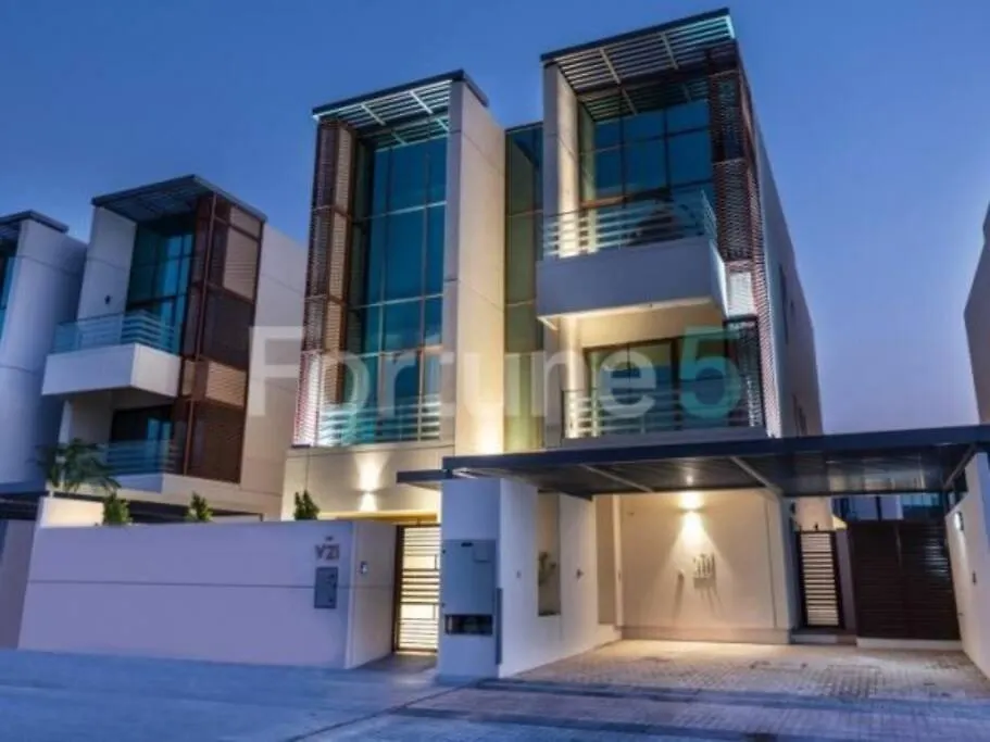 Luxurious Meydan Dubai Villa With Unparalleled Views